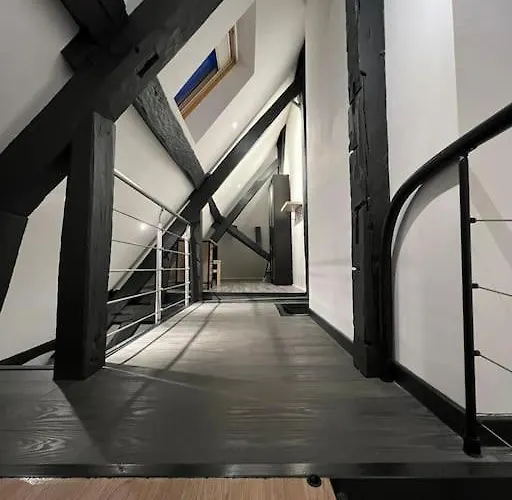 Le Jeannin, Magnifique Duplex 6 Prs - Centre Historique De *